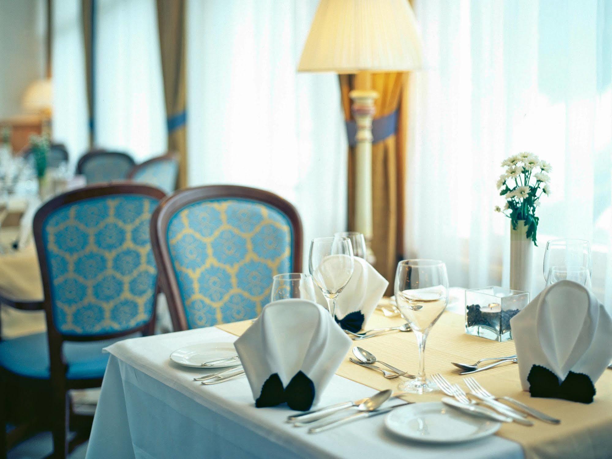 Hotel Cristallo Solda Ngoại thất bức ảnh